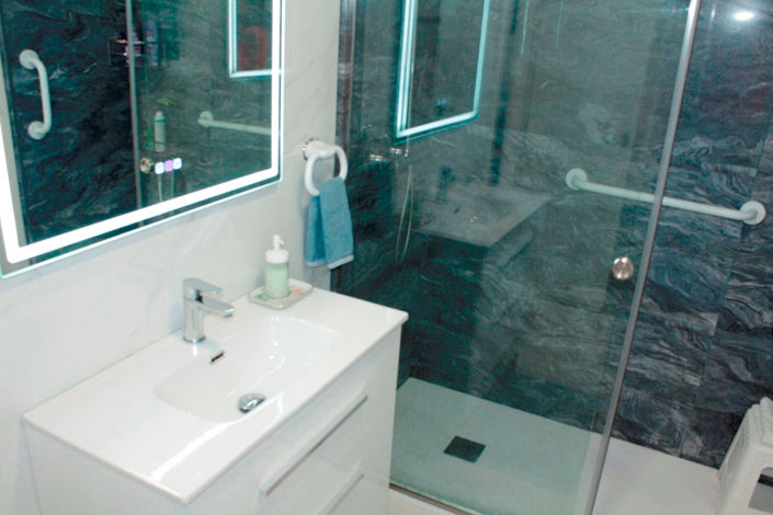 Image No.10-3 Bed House for sale