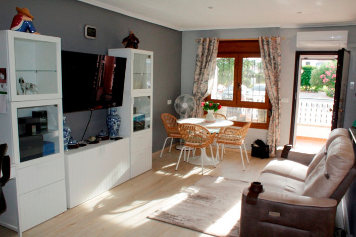 Image No.2-3 Bed House for sale