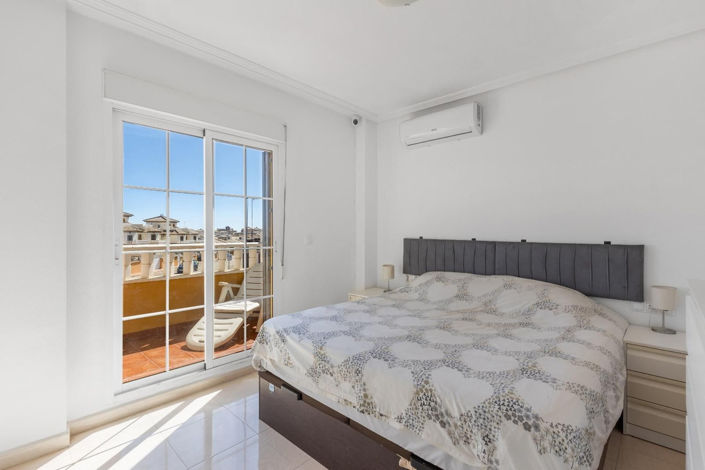 Image No.15-2 Bed House for sale