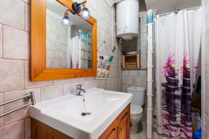 Image No.11-3 Bed House for sale