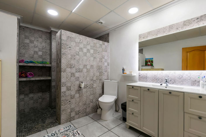 Image No.16-3 Bed House for sale