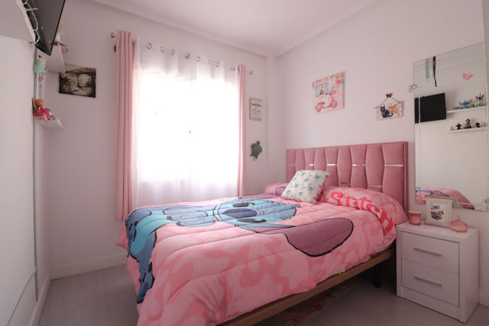 Image No.19-3 Bed House for sale