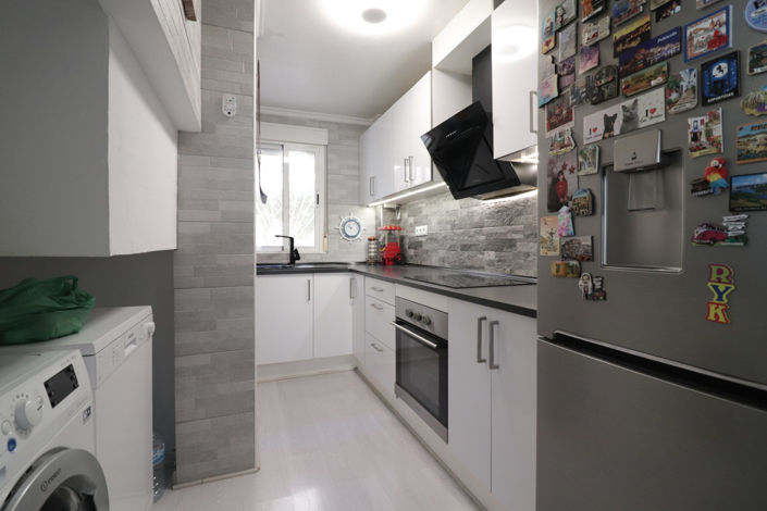 Image No.8-3 Bed House for sale