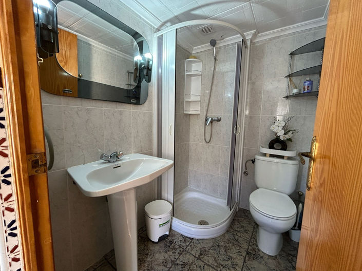 Image No.17-3 Bed Apartment for sale