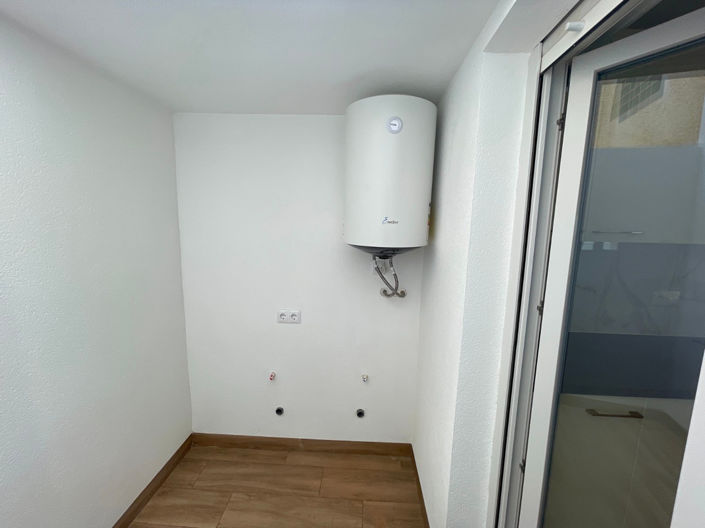 Image No.12-3 Bed House for sale