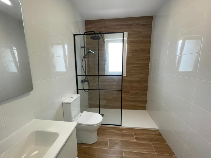 Image No.7-3 Bed House for sale