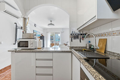 12-53013098fcab6c38b1379cd33298e050