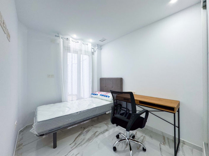 Image No.16-2 Bed Apartment for sale