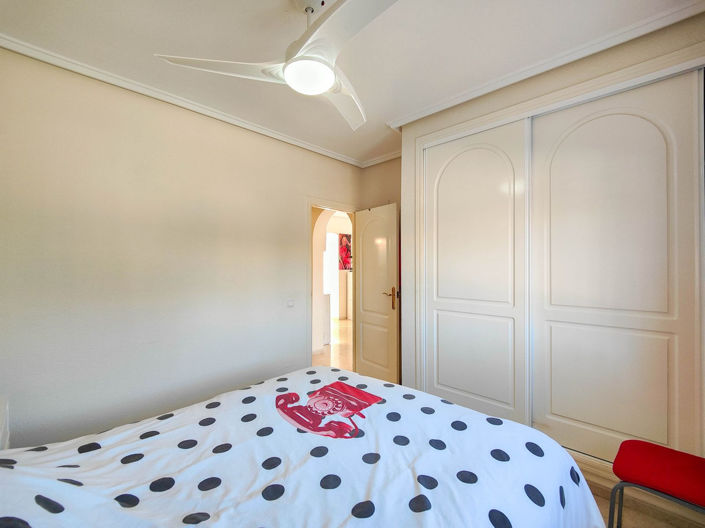 Image No.38-2 Bed House for sale