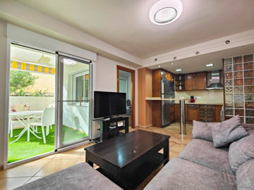 10-bb915d1cb19341576dcdc994b81ab9c5