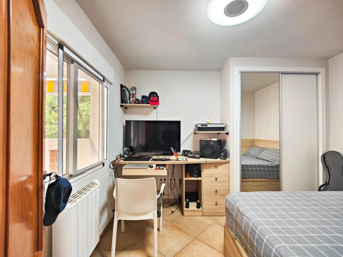 Image No.20-2 Bed Apartment for sale