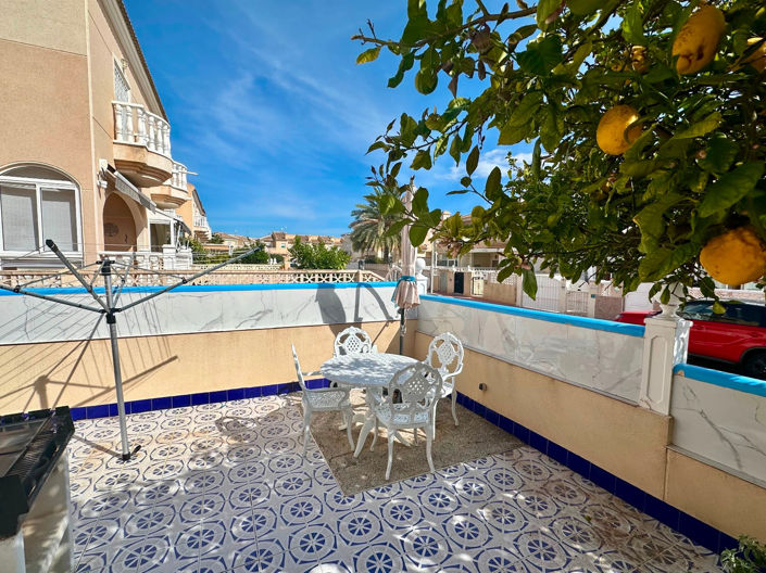 Image No.17-2 Bed House for sale