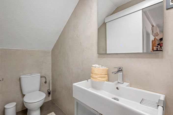 Image No.12-5 Bed Apartment for sale