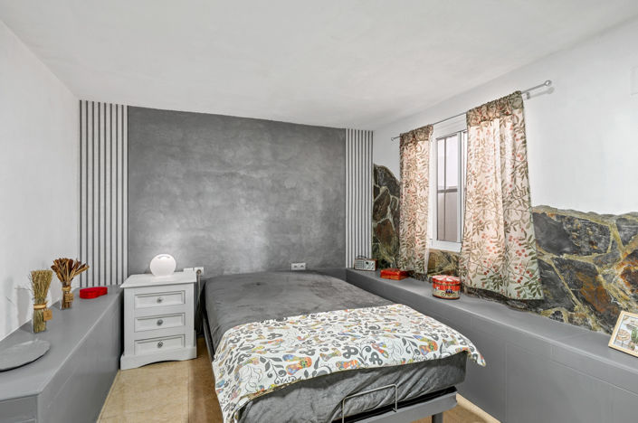 Image No.31-5 Bed Apartment for sale