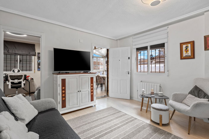 Image No.6-5 Bed Apartment for sale