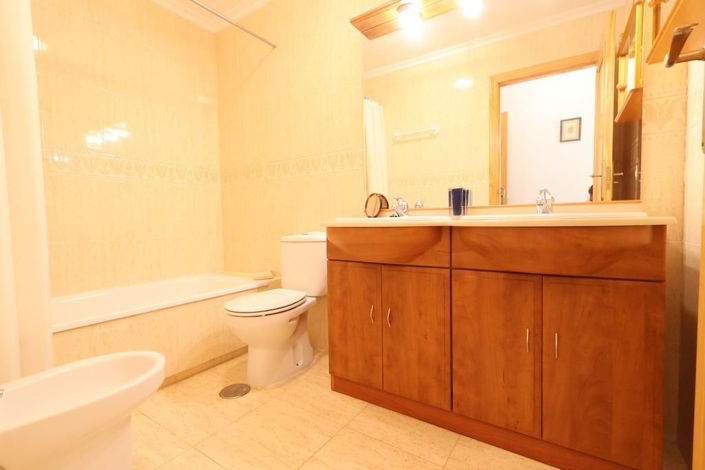 Image No.14-2 Bed House for sale