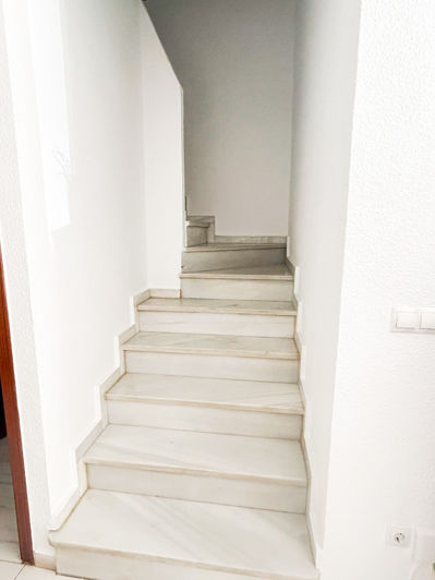 Image No.20-3 Bed Apartment for sale