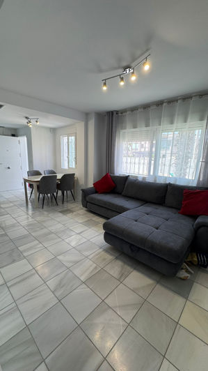 Image No.12-2 Bed House for sale