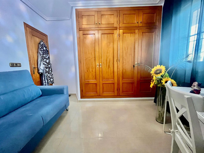 Image No.8-2 Bed House for sale