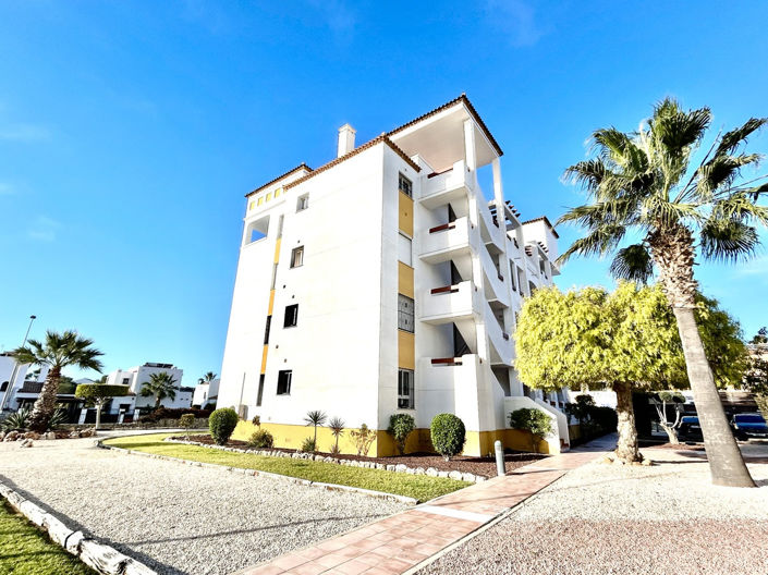 Image No.28-2 Bed Apartment for sale