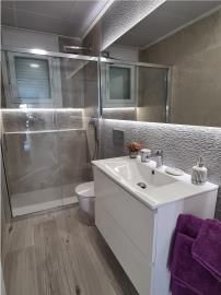 Bathroom1