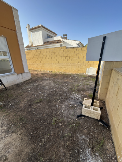 Image No.16-2 Bed Semi-Detached for sale