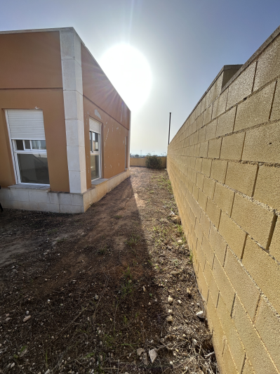 Image No.17-2 Bed Semi-Detached for sale