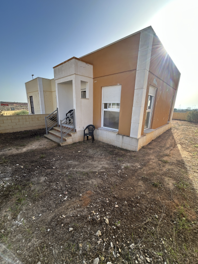 Image No.13-2 Bed Semi-Detached for sale