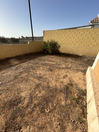 Image No.21-2 Bed Semi-Detached for sale