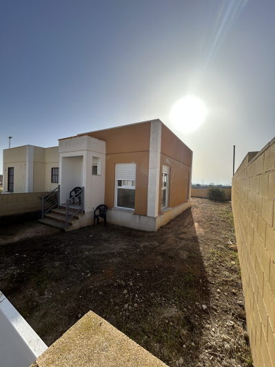 Image No.14-2 Bed Semi-Detached for sale