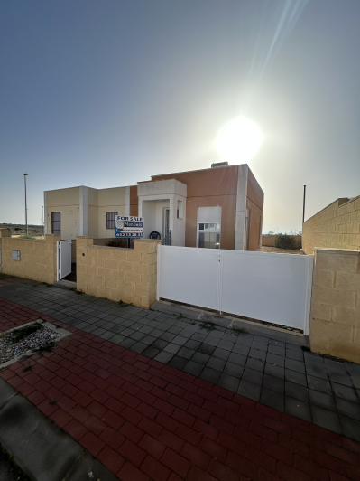 Image No.8-2 Bed Semi-Detached for sale