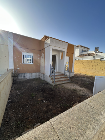 Image No.11-2 Bed Semi-Detached for sale