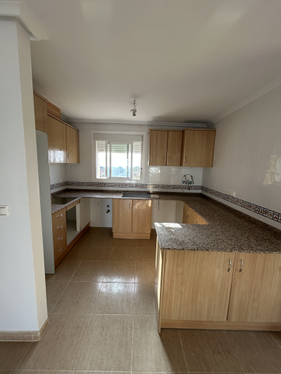 Image No.28-2 Bed Semi-Detached for sale