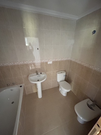 Image No.41-2 Bed Semi-Detached for sale