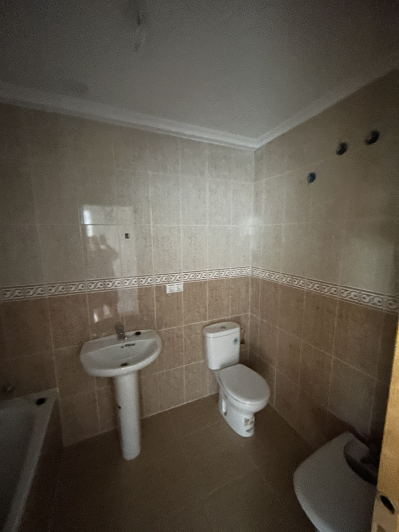 Image No.40-2 Bed Semi-Detached for sale