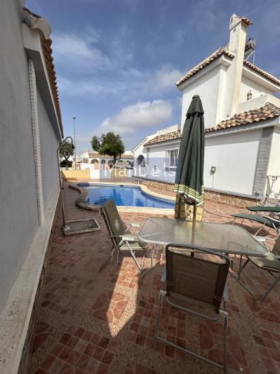 Image No.12-5 Bed Villa / Detached for sale