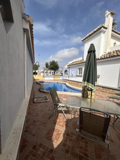 Image No.13-5 Bed Villa / Detached for sale