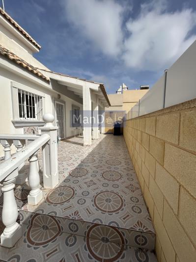 Image No.15-5 Bed Villa / Detached for sale