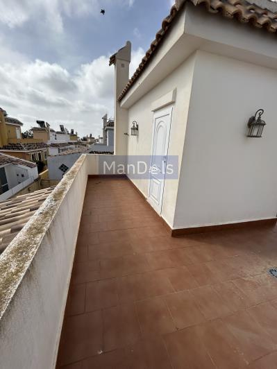 Image No.43-5 Bed Villa / Detached for sale