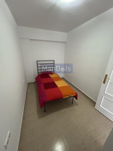 Image No.37-5 Bed Villa / Detached for sale