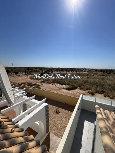 Image No.48-5 Bed Semi-Detached for sale