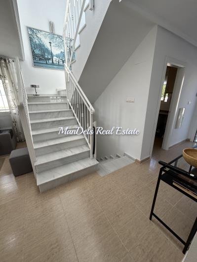 Image No.54-5 Bed Semi-Detached for sale