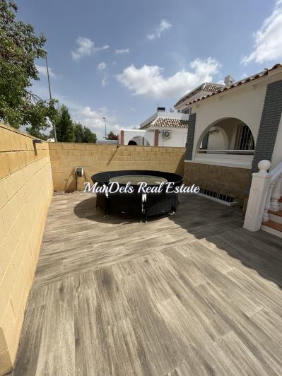 Image No.5-5 Bed Villa / Detached for sale