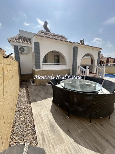 Image No.8-5 Bed Villa / Detached for sale