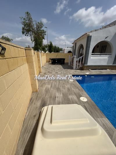 Image No.11-5 Bed Villa / Detached for sale