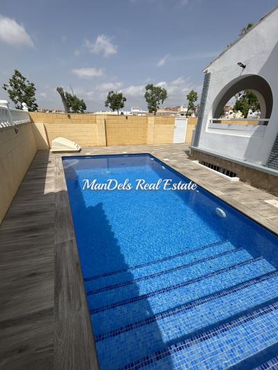 Image No.14-5 Bed Villa / Detached for sale