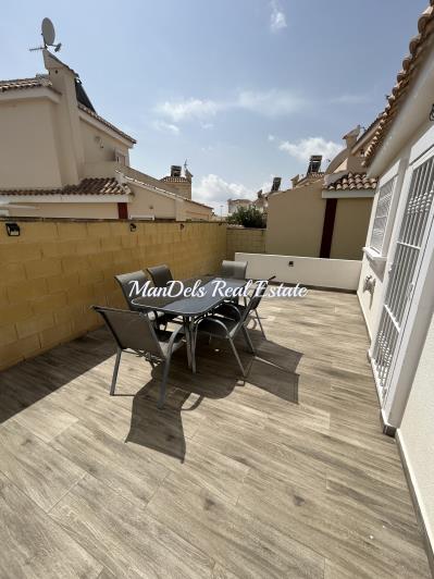 Image No.20-5 Bed Villa / Detached for sale