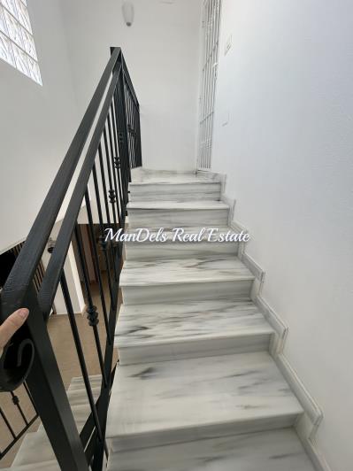 Image No.25-5 Bed Villa / Detached for sale