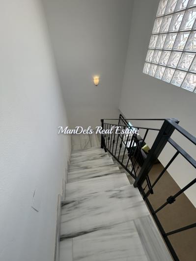 Image No.26-5 Bed Villa / Detached for sale