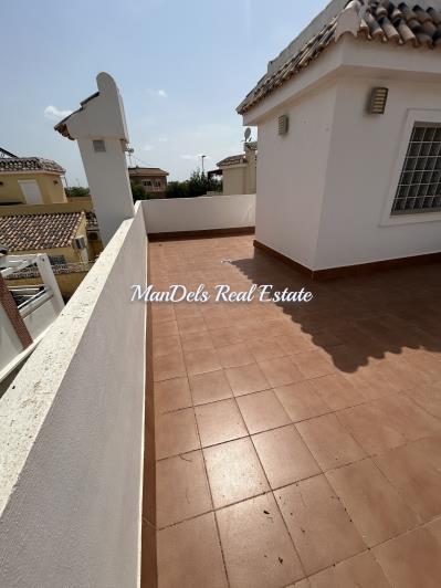 Image No.57-5 Bed Villa / Detached for sale